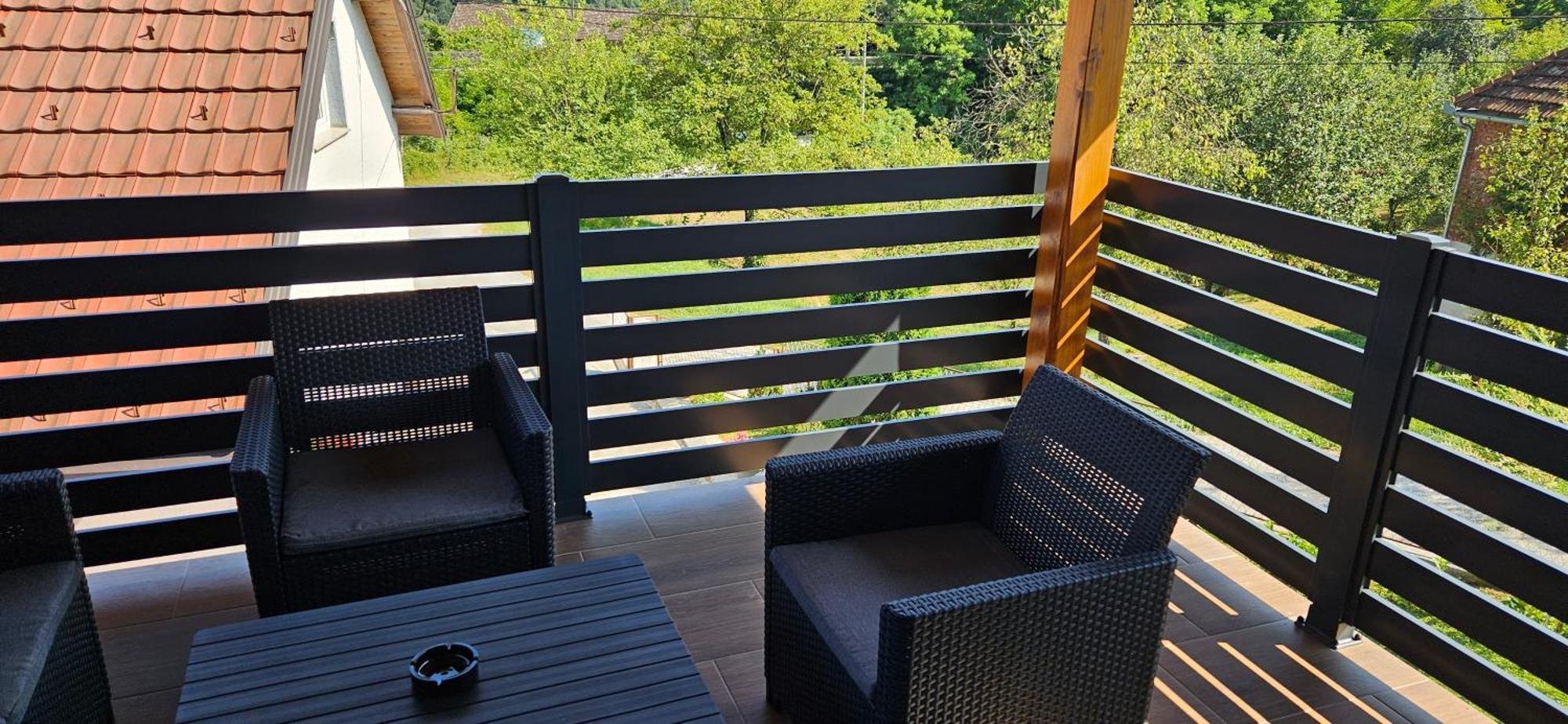 Apartman M&M Duga Resa Buitenkant foto